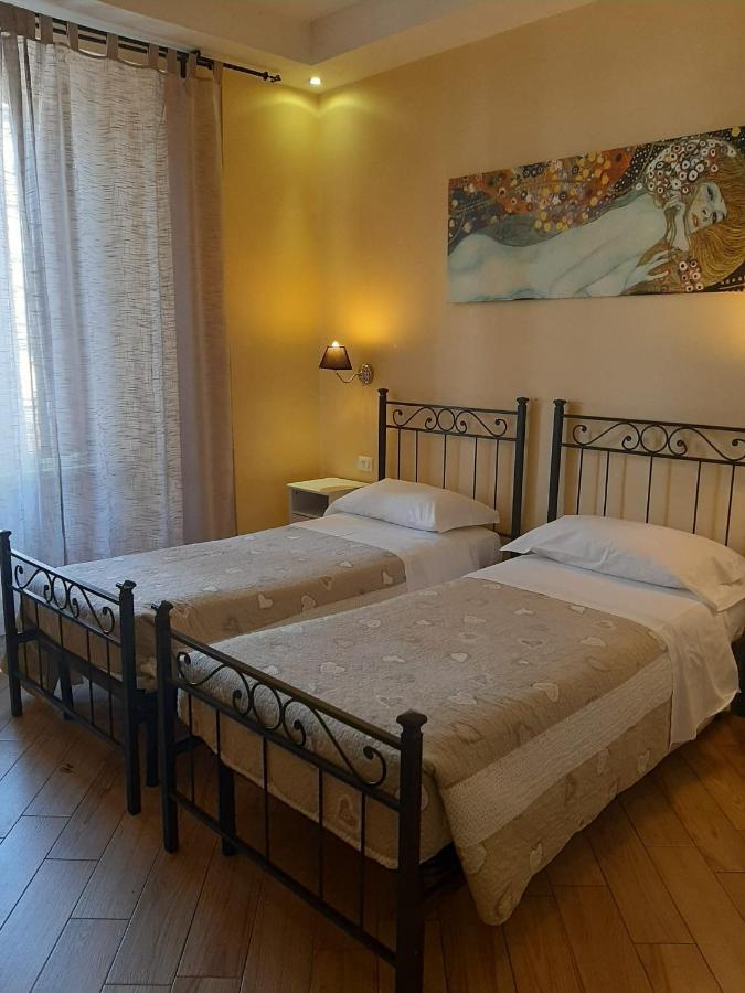 B&B Rome With Love Bagian luar foto